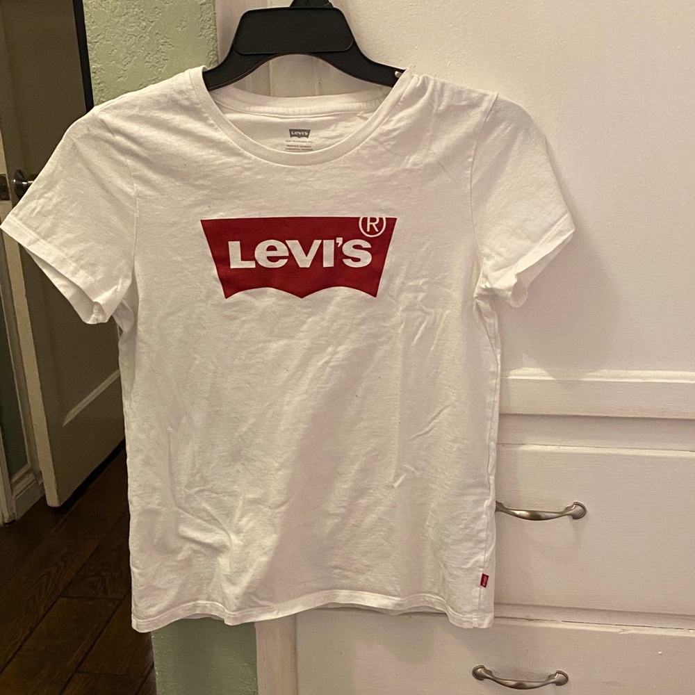 Signature by Levi Strauss White Tee with Red Logo